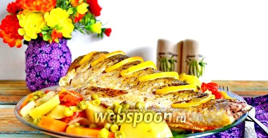 Карась в духовке с картошкой