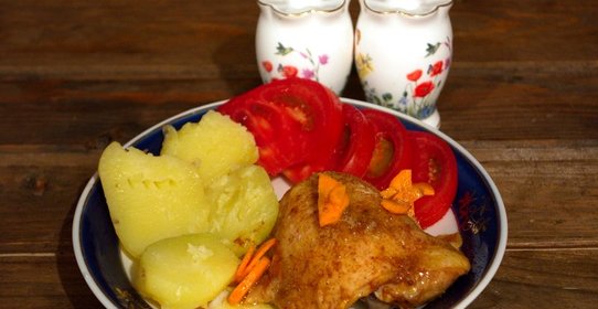 Курица с морковкой в духовке