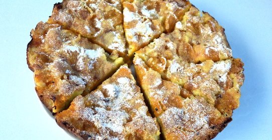 Пирог с алычой