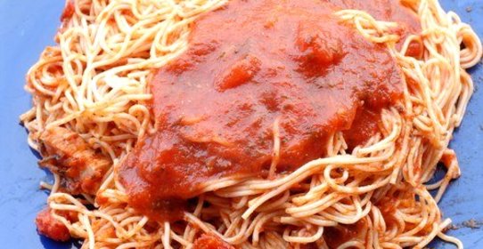 Капеллини с пряным водочным соусом