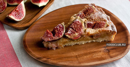 Миндальный пирог со свежим инжиром