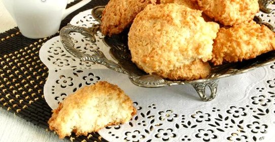 Белковое печенье с кокосовой стружкой