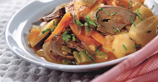 Сердце, тушенное с овощами