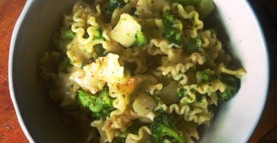 Паста с брокколи и песто