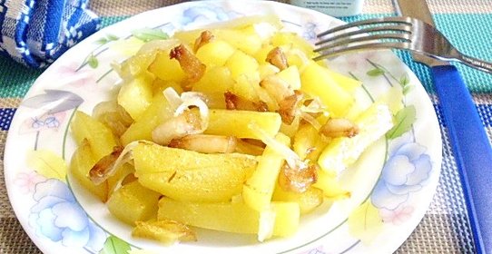 Картошка с салом на сковороде