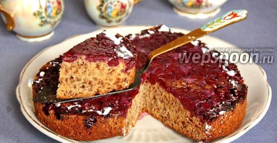 Вишнёвый торт-перевёртыш с рубленными орехами