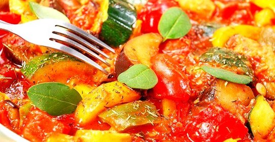 Рататуй с тимьяном и розмарином