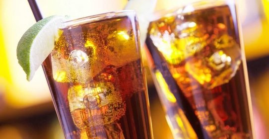 Водка с колой коктейль