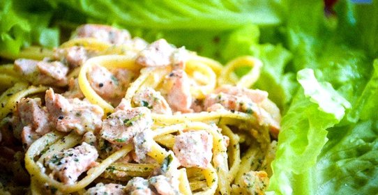 Итальянская паста с семгой в чесночно-сливочном соусе