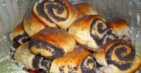 Булочки из слоеного дрожжевого теста