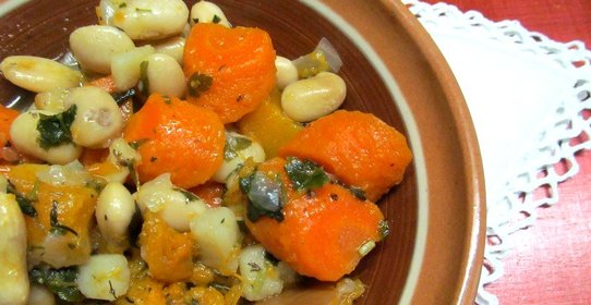 Овощное рагу с тыквой и фасолью