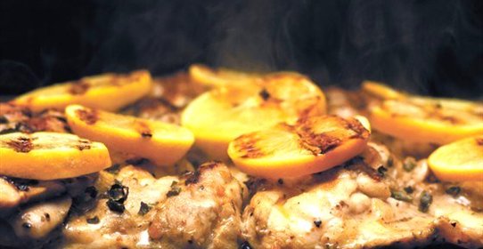 Курица с лимоном и шалфеем