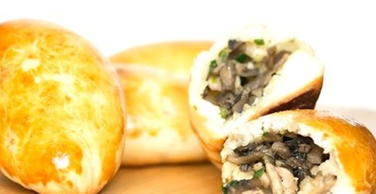 Пирожки с грибами и курицей