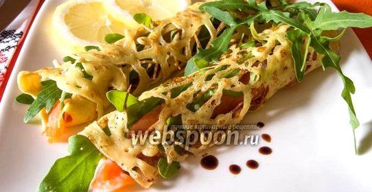Блины кружевные с сёмгой и рукколой