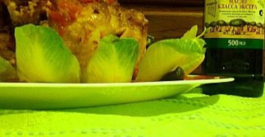Цыпленок с помидорами и маслинами