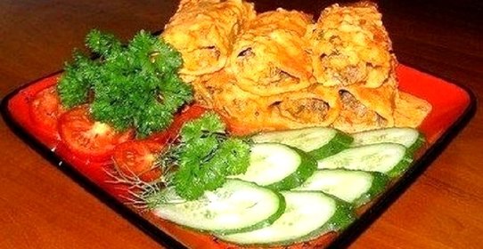 Каннеллони, фаршированные фаршем и овощами