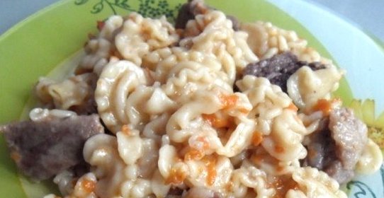 Макароны с говядиной в мультиварке