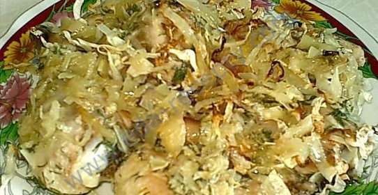 Курица со свежей капустой в духовке
