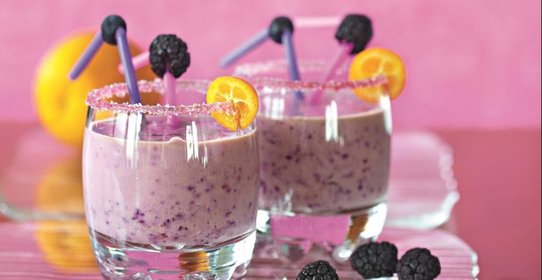 Чернично-ежевичный коктейль