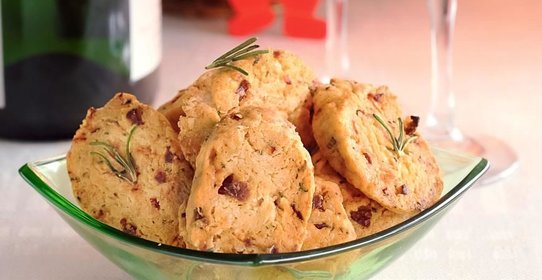 Сырное печенье к шампанскому