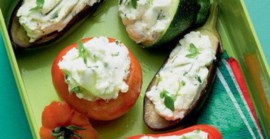 Овощи, фаршированные сыром