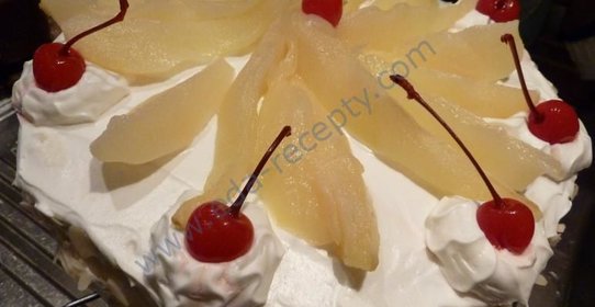 Торт со взбитыми сливками