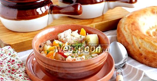 Курица в горшочке с овощами