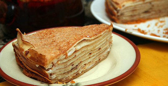 Блинный пирог с творожной начинкой