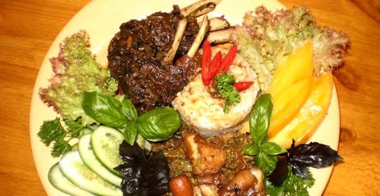 Ребрышки с овощами тушеные