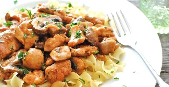 Бефстроганов из курицы