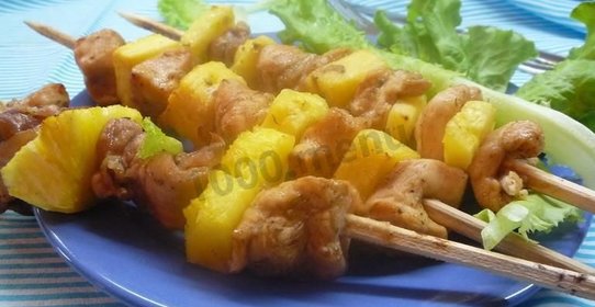 Шашлык из курицы по-гавайски