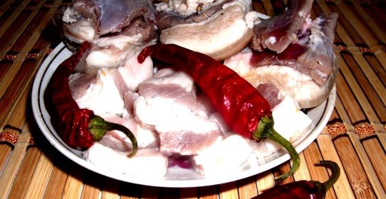 Маринованное сало с чесноком