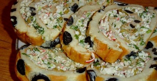 Рулет из заварного теста с начинкой