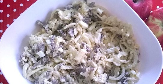 Салат из свиной печени