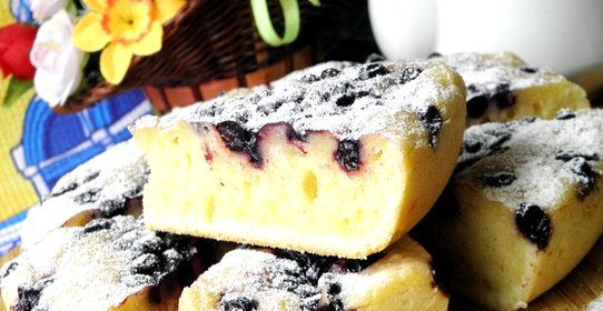 Творожный пирог с ягодами