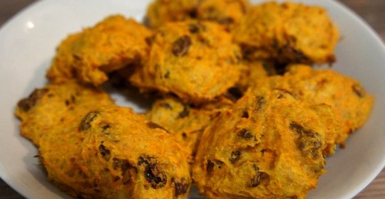 Печенье морковное с изюмом