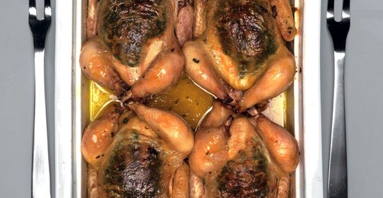 Цыплята со сливочным маслом, чесноком и петрушкой