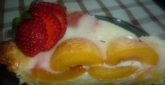 Пирог с абрикосами