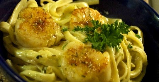 Паста с гребешками в сливочном соусе