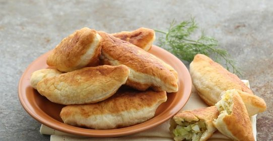 Жареные пирожки из творожного теста