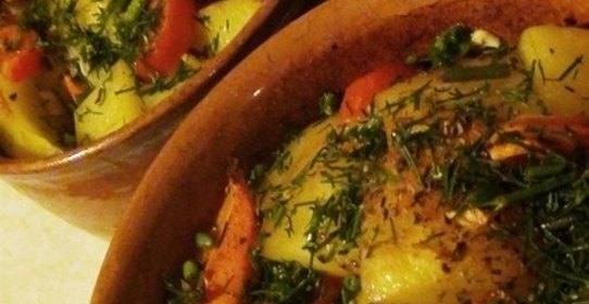 Рагу с курицей и овощами в горшочке