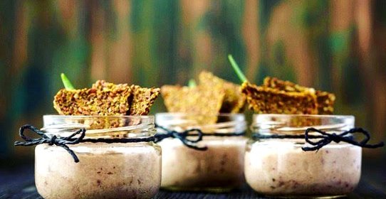 Форшмак с льняным хлебцем в баночке