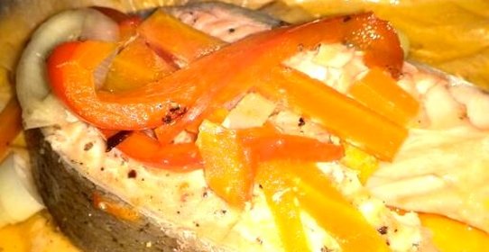 Форель, запеченная в пергаменте