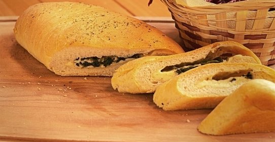 Хлеб с сыром и шпинатом