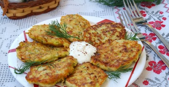 Кабачковые оладьи с творогом