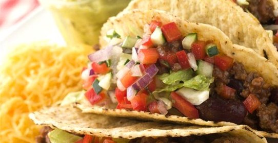 Тако с мясом и овощами