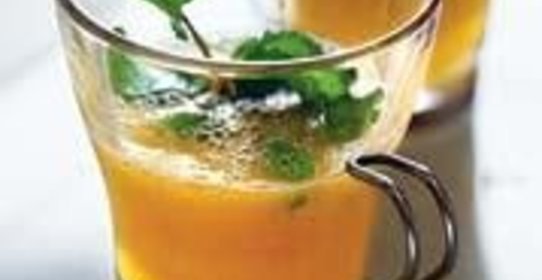 Кокосовый пунш с имбирем и персиком