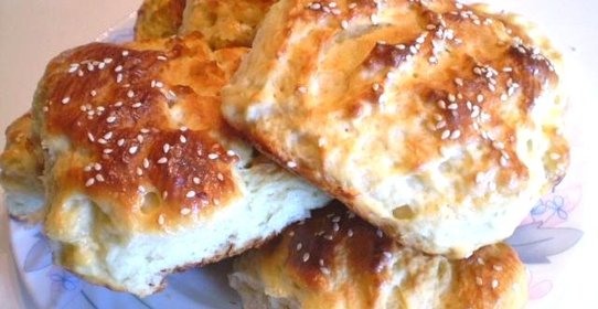 Булочки с кунжутом на кефире