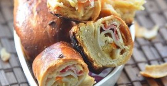 Пирожки-палочки с крабовыми палочками