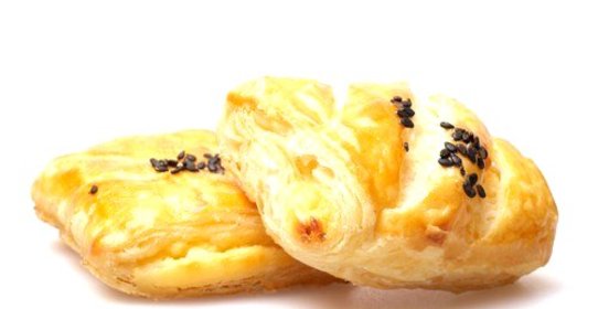 Пряные булочки из слоеного теста в микроволновой печи